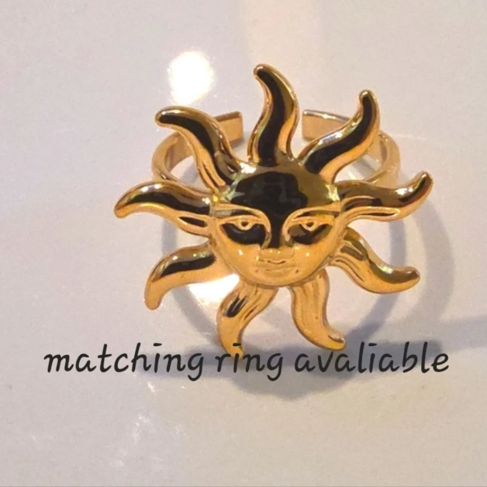 New Gold Ss Petite Sol Stud Earrings Sun